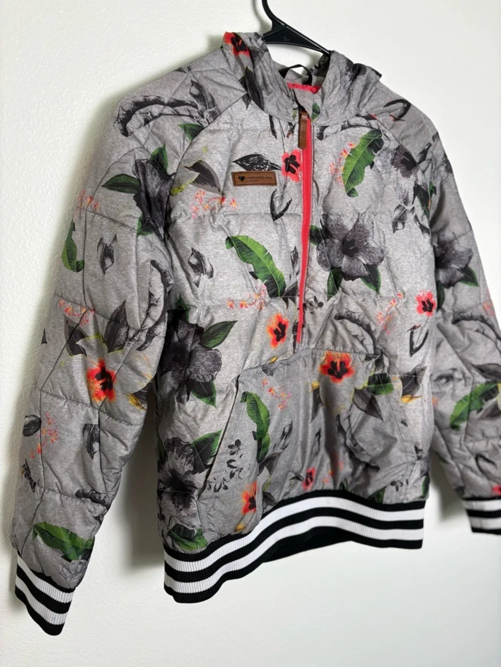Obermeyer Kids Vintage 01 Gray Floral Quilted Pullover Puffer Jacket Size Large